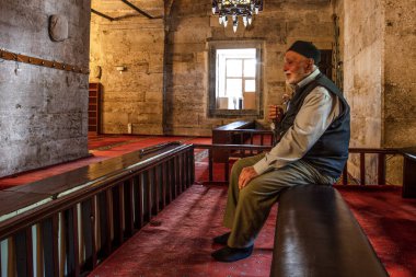 Amasya, Türkiye - 20 Temmuz 2015; Sultan II. Bayezid Camii iç mimarisi, Amasya, Türkiye.