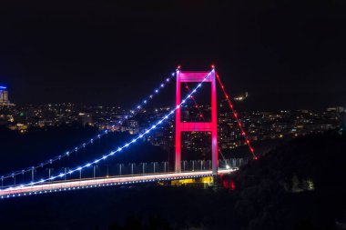 İstanbul Boğazı Köprüsü, gece vakti