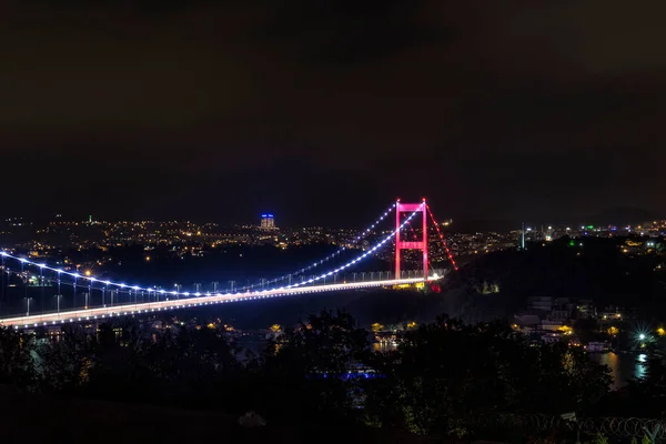 Istanbul Bosporus Bridge Night Time — Fotografia de Stock