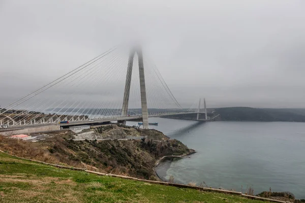 Мост Явуз Султан Селим Туман Стамбул Турция — стоковое фото