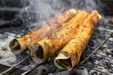 Izgarada Türk kebabı.