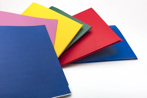 Cadernos Coloridos Sobre Fundo Branco — Fotografia de Stock