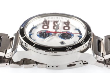 Lüks erkekler beyazlar üzerinde izleniyor