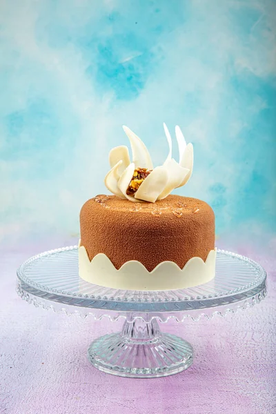 Schokoladenkuchen Happy Birthday Kuchen Yas Pasta Auf Rosa Holzgrund Konzept — Stockfoto