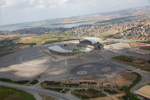 İstanbul, Türkiye - 10 Haziran 2013; İstanbul Olimpiyat Stadyumu 'nun (Atatürk Olimpiyat Stadyumu) havadan görünüşü. Helikopterden ateş ediliyor..