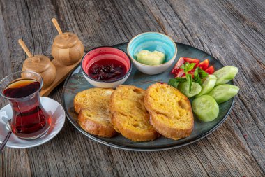 Türk Yumurtalı Ekmek Yapıyorum. Türkçede buna 