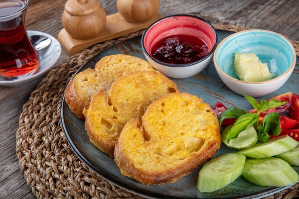 Fazer Pães Ovo Turcos Chama Yumurtali Ekmek Turco Torradas Francesas — Fotografia de Stock