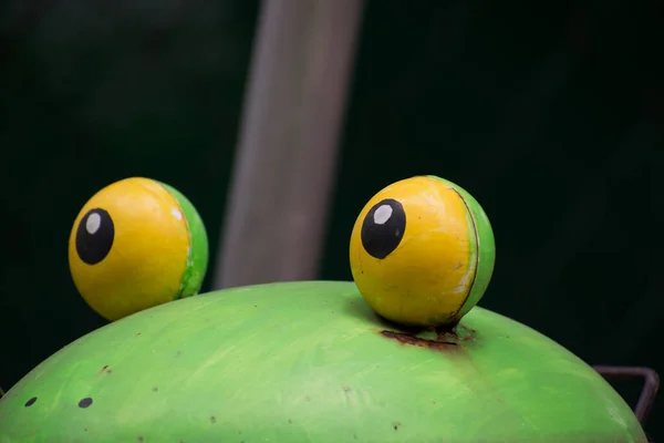 Handmade Dustbin Metal Shape Frog Cute Yellow Eyes — Stock Photo, Image