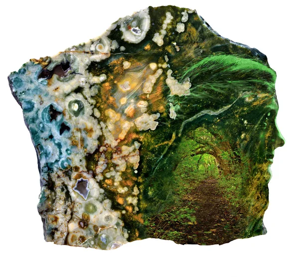 Ormandaki kadın soyut tanrıça, akik taşı yla kaplar. Sanat Bilgisayar kolaj.