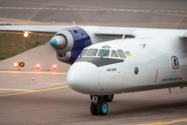 Βίλνιους Λιθουανία Απριλίου 2020Ur Cqe Aircraft Antonov 26B Αερογραμμη Vulkan — Φωτογραφία Αρχείου