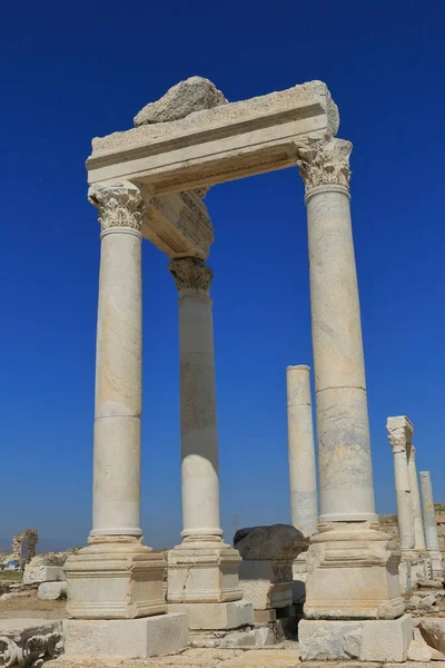 古代都市Laodicea Denizli トルコ 発掘調査は キリスト教の7つの主要な教会の一つも一部である古代都市で進行中です — ストック写真
