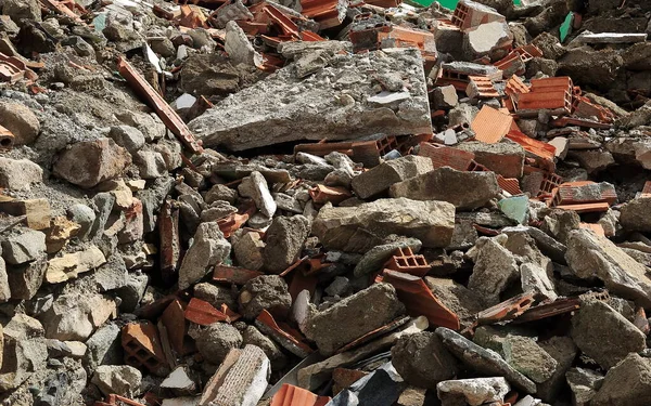 Demolição Uma Casa Uma Pilha Escombros Resíduos Pedra — Fotografia de Stock