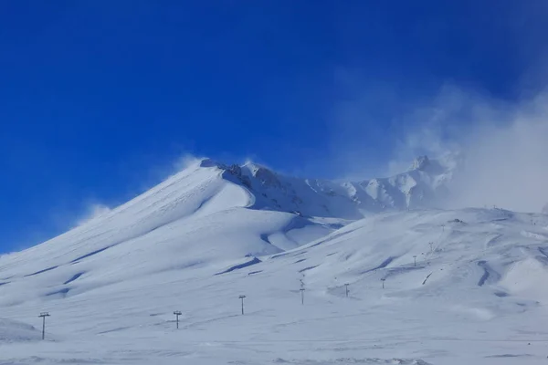 Erciyes Dağı, Türkiye 'nin en büyük kayak merkezlerinden biridir. Kayseri, Türkiye