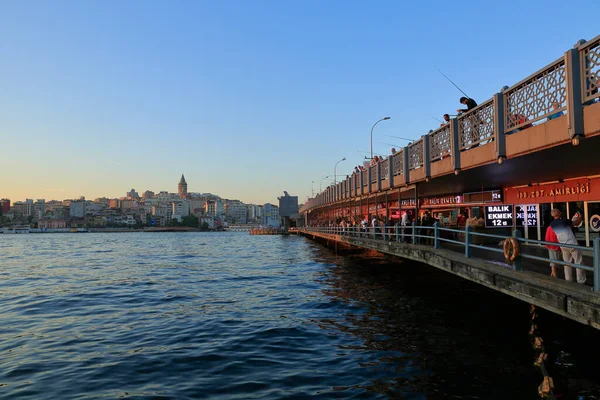 Estambul Turquía Septiembre 2018 Puente Histórico Galata Una Vista Desde —  Fotos de Stock