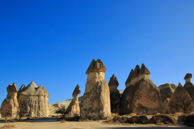 Muhteşem Cappadocia Vadisi volkanik tuff 'lardan oluşmuş kayalık yapısıyla. Nevsehir, Türkiye