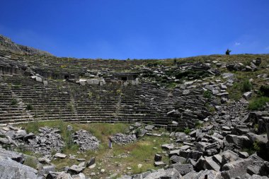 Sagalassos antik şehri. Burdur, Türkiye - antik zamanlarda Pisidia olarak bilinen bölgede yer alıyor. Kazıların devam ettiği antik kentin manzarası.