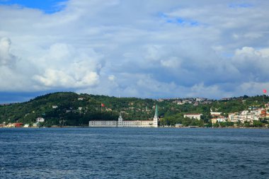 İstanbul, Boğaziçi / Türkiye - Aralık 2012: Kuleli Askeri Lisesi 'nin deniz manzarası.