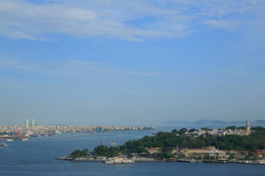 İstanbul, Türkiye - 16 Mayıs 2018: İstanbul 'un panoramik manzarası. Tarihsel Galata Kulesi 'nden İstanbul' a kuş bakışı.
