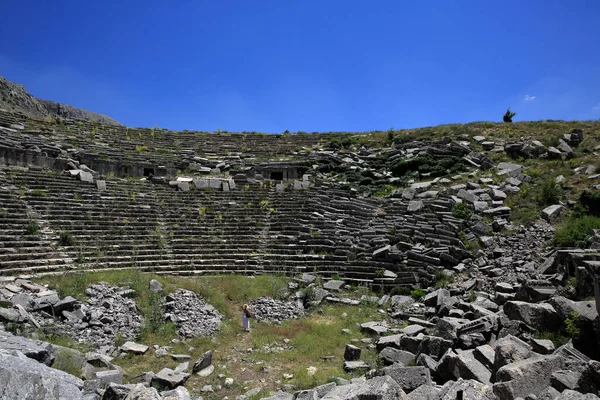 Sagalassos antik şehri. Burdur, Türkiye - antik zamanlarda Pisidia olarak bilinen bölgede yer alıyor. Kazıların devam ettiği antik kentin manzarası.