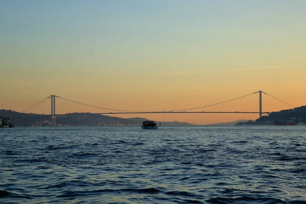 Una Vista Desde Puente Del Bósforo Atardecer Estambul Turquía —  Fotos de Stock