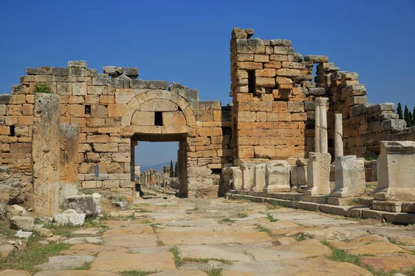 Pamukkale Törökország Hierapolis Ősi Városa Kilátás Romok Város Alapították Században — Stock Fotó