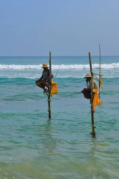 Weligama Sri Lanka Квітня 2016 Традиційні Рибалки Шрі Ланки Місцеві — стокове фото