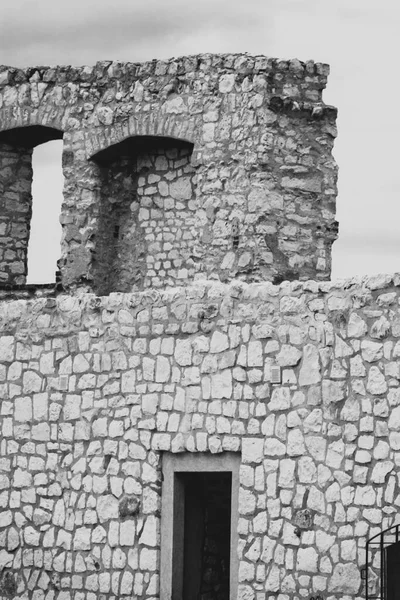 卡齐米日多尔尼城堡的废墟 — 图库照片