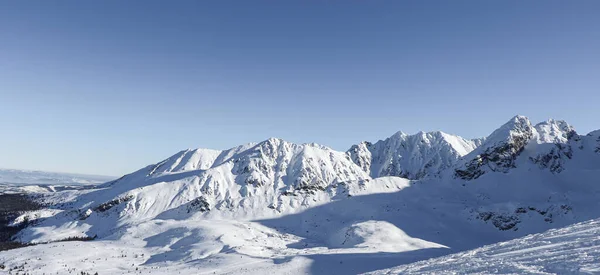 来自波兰山区的冬季景观 — 图库照片