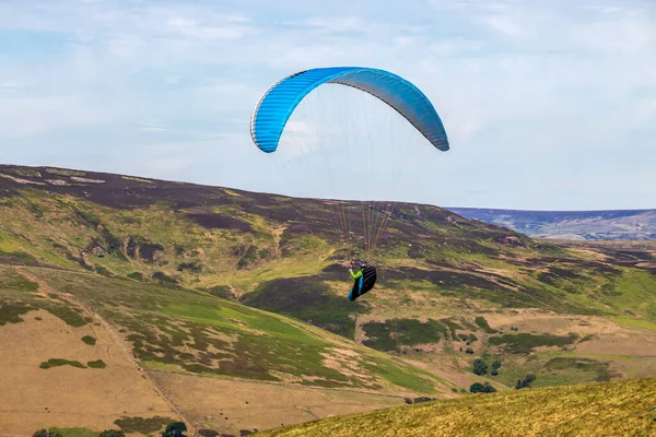 Mam Tor Paracadute Colorato Nel Peack District — Foto Stock