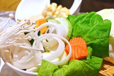 Güveç için taze sebzeler..