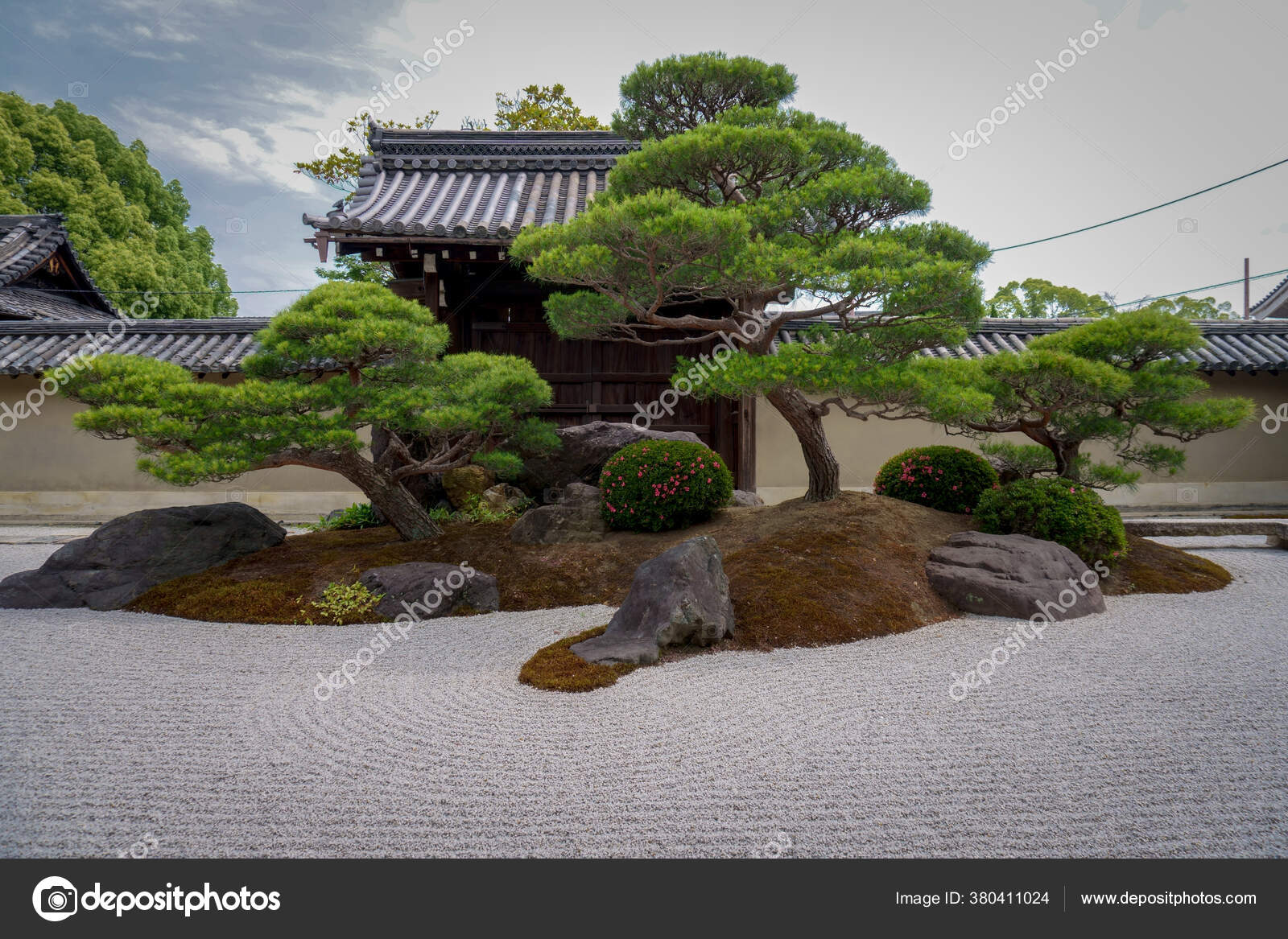 Winkel Im Garten Stock Photos Lizenzfreie Winkel Im Garten Bilder Depositphotos