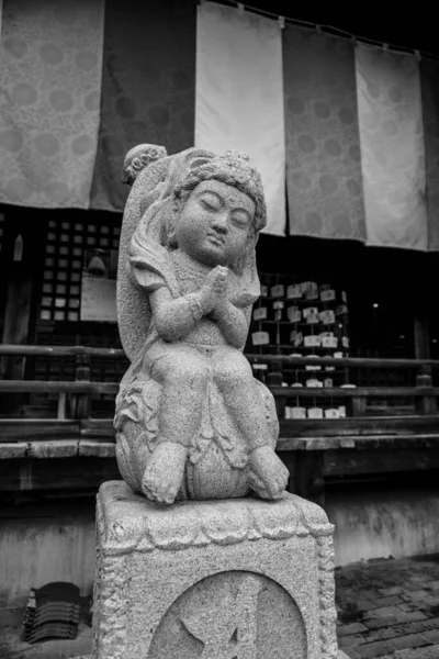 Kyoto Japonya 'da bulunan geleneksel Japon Budist tapınağı 