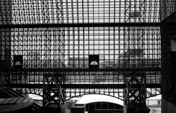 Kyoto İstasyonu, Japonya 'daki paternler