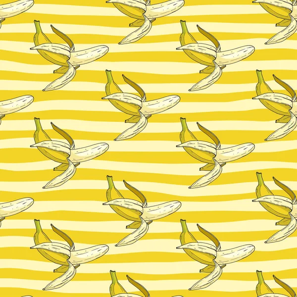 손으로 스케치 양식은 노란색 줄무늬를 배경으로 바나나의 솔기없는 무늬를 벗겼다 — 스톡 벡터
