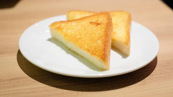 Selective Focus Yellow Brown Grilled Toast Bread Slices White Dish — Stock Photo, Image