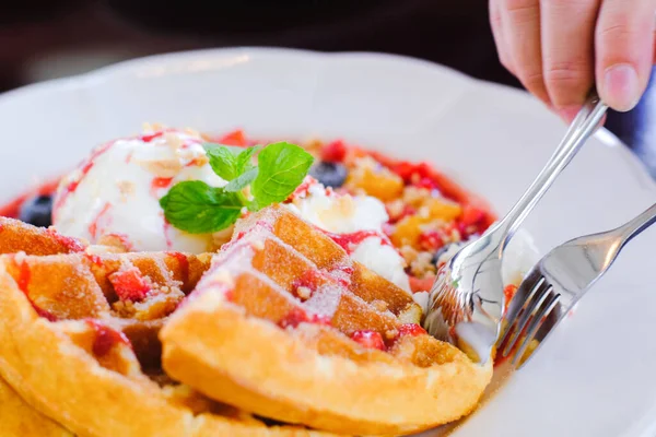 People Hand Used Silver Spoon Fork Eat Sweet Waffles Strawberries — Stock Photo, Image