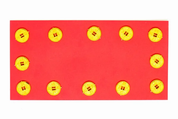 Κόκκινος Φάκελος Κόκκινο Πακέτο Και Χρυσά Νομίσματα Λέξεις Για Τύχη — Φωτογραφία Αρχείου