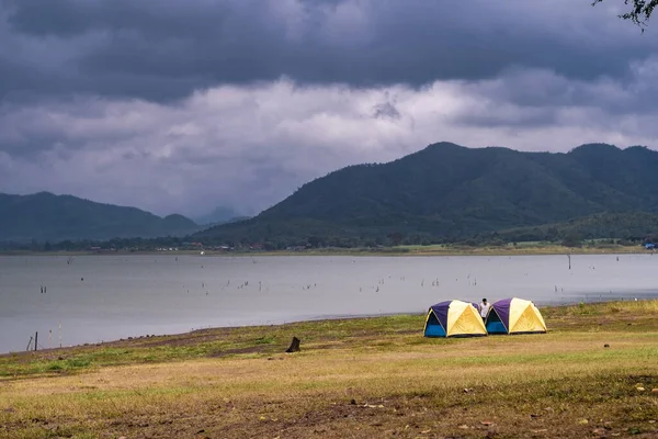 Panorama Vista Della Natura Camping Tende Vicino Lago Fiume Con — Foto Stock