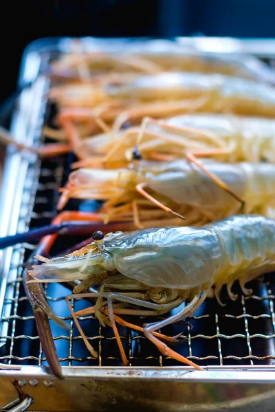 Primer Grupo Camarones Frescos Parrilla Parrilla Estufa Carbón Cocina Mariscos — Foto de Stock