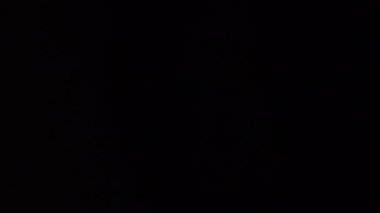 Optik mercek patlaması, ışık sızıntısı, ışık sızıntısı, doğal lamba ışığı efekti, Light Horizon, ışık titreşimleri ve parıltı, karanlık arka planda güzel bir ışık sızıntısı, gerçek mercek parlaması gürültü ve tahıl ile.