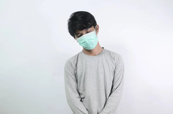 Uomo Asiatico Una Shirt Grigia Indossa Una Maschera Medica Isolata — Foto Stock