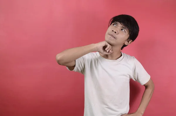 Potret Pemuda Yang Berpikir Tentang Menemukan Ide Ide Pria Asia — Stok Foto