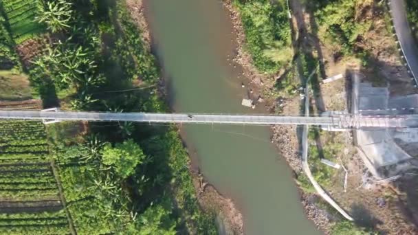 Pemandangan Udara Jembatan Suspensi Pengkol Imogiri Bantul Jembatan Seberang Sungai — Stok Video