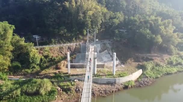 Pemandangan Udara Jembatan Suspensi Pengkol Imogiri Bantul Jembatan Seberang Sungai — Stok Video