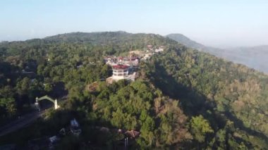 Tepedeki binanın havadan görüntüsü. Gunungkidul Yogyakarta