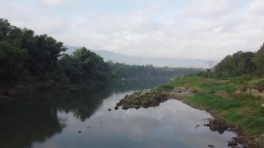 Pundong Bantul 'daki Opak Nehri' nin havadan görünüşü