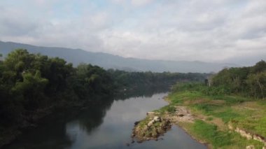 Pundong Bantul 'daki Opak Nehri' nin havadan görünüşü