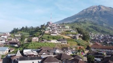 Dağlardaki köy manzarası çok güzel.