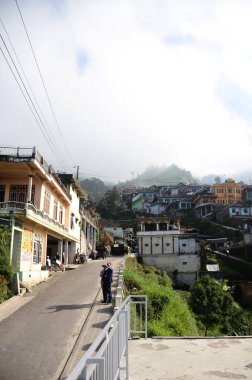 Merkez Java, Endonezya - 24 Ağustos 2020: Sumbing Dağı yamaçlarındaki turist köyü