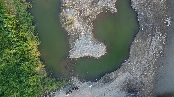 Vista Superior Margem Rio Que Forma Uma Lagoa — Fotografia de Stock